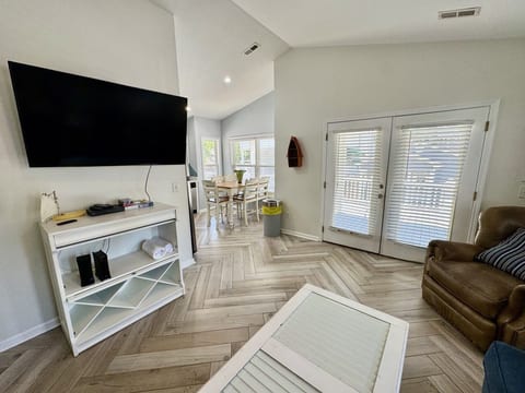ocean-lakes-family-campground-3-bedroom-beach-house-free-golf-cart