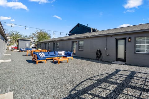 Gated EaDo Studio Near Downtown, NRG, Med Center