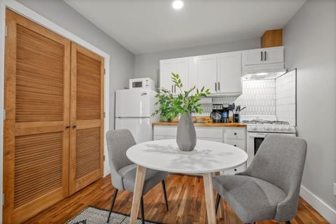 Central Houston Studio Near EaDo and Downtown