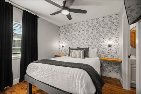 Central Houston Studio Near EaDo and Downtown
