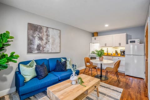 East End Studio Close to Houston Hotspots