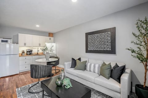 Houston Hideaway Near Dwntwn and City Attractions