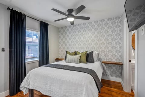 Houston Hideaway Near Downtown & Attractions