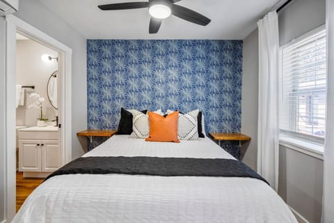 Urban Studio Retreat Near Downtown Houston