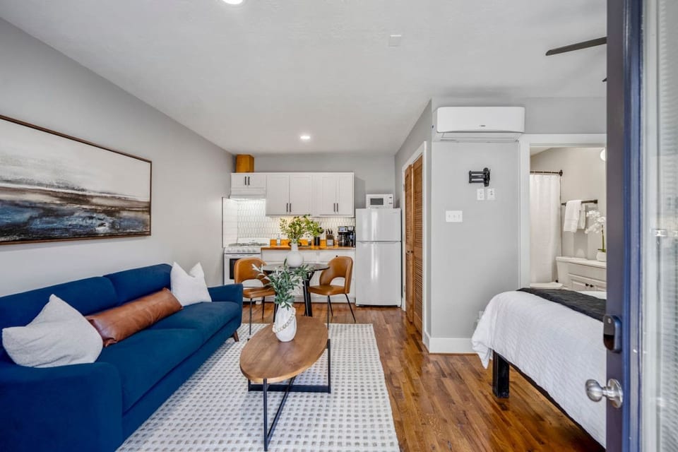 Urban Studio Retreat Near Downtown Houston - Houston