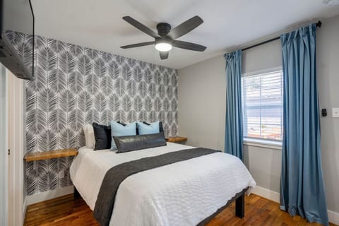 Gated Studio Near Downtown Houston and NRG