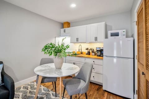 Gated Studio Near Downtown Houston and NRG