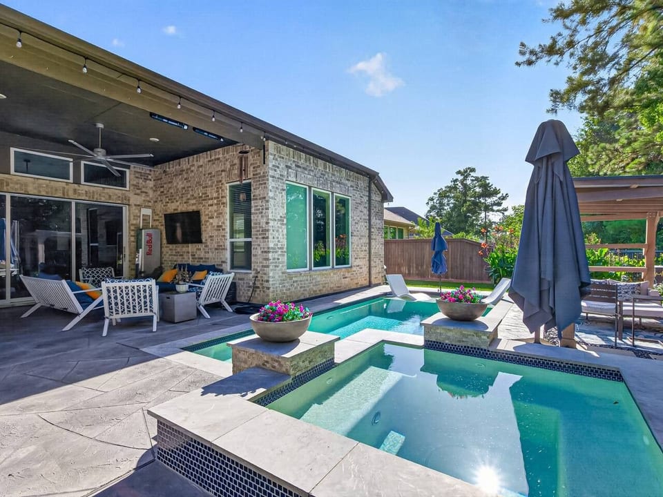 The Pineapple Oasis Pool And Spa Retreat - Atascocita
