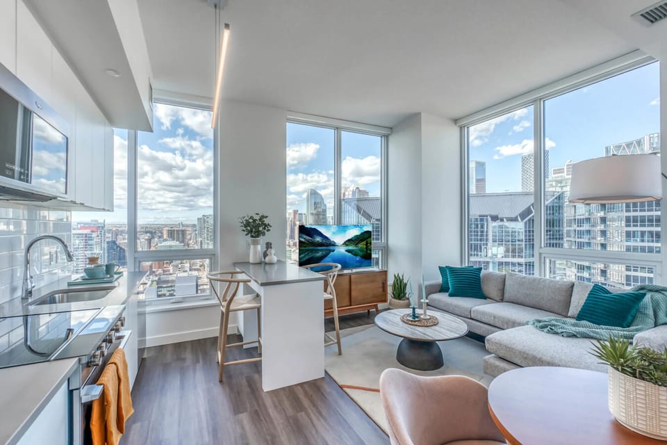 Furnished 2BR in Calgary | BLVD Betline - Calgary