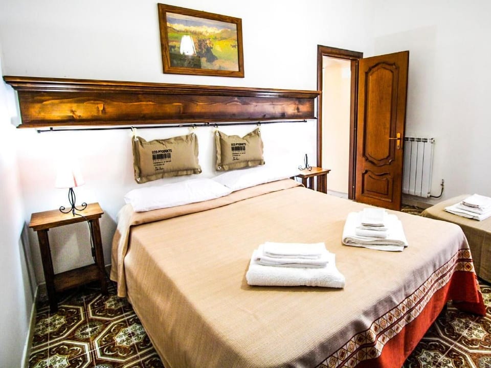 Unabhängige Wohnung, mitten im Grünen des Berges und des Sees, 80 km von Ost-Ro - Province of Rieti