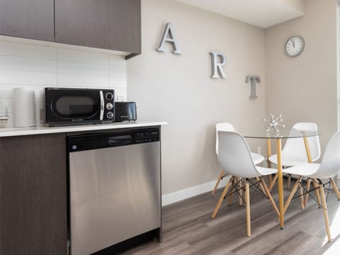 Luxury 1BR in Edmonton | The Hendrix