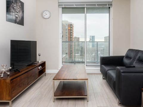 Modern 2BR in Edmonton | The Hendrix