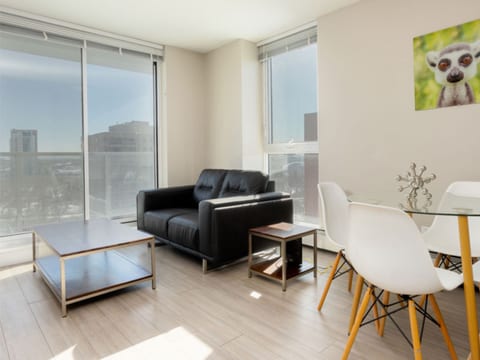 Modern 2BR in Edmonton | The Hendrix
