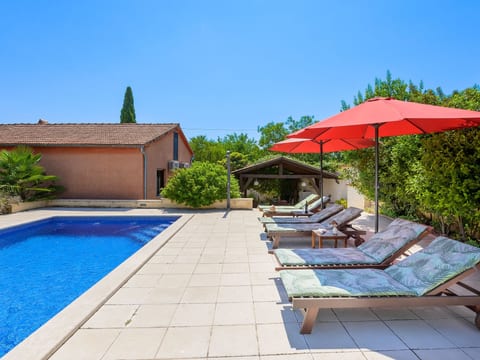 Sabina mit zwei Ferienwohnung und Pool