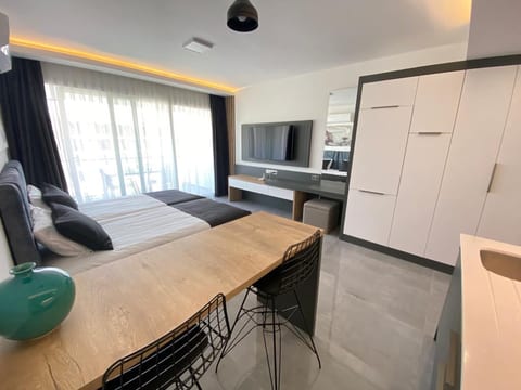 Holiday Studio Apartment in Courtyard Long Beach