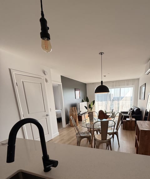 Modern 1BR in Quebec | Prisme