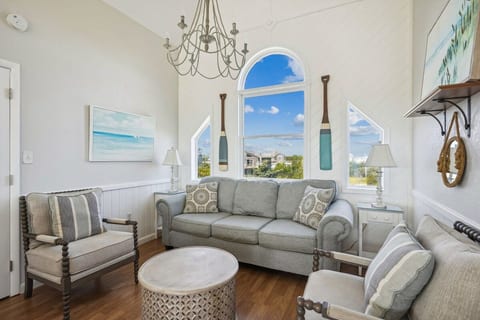 Comfortable Living Area with Multiple Groups of Seating so there is room for everyone!