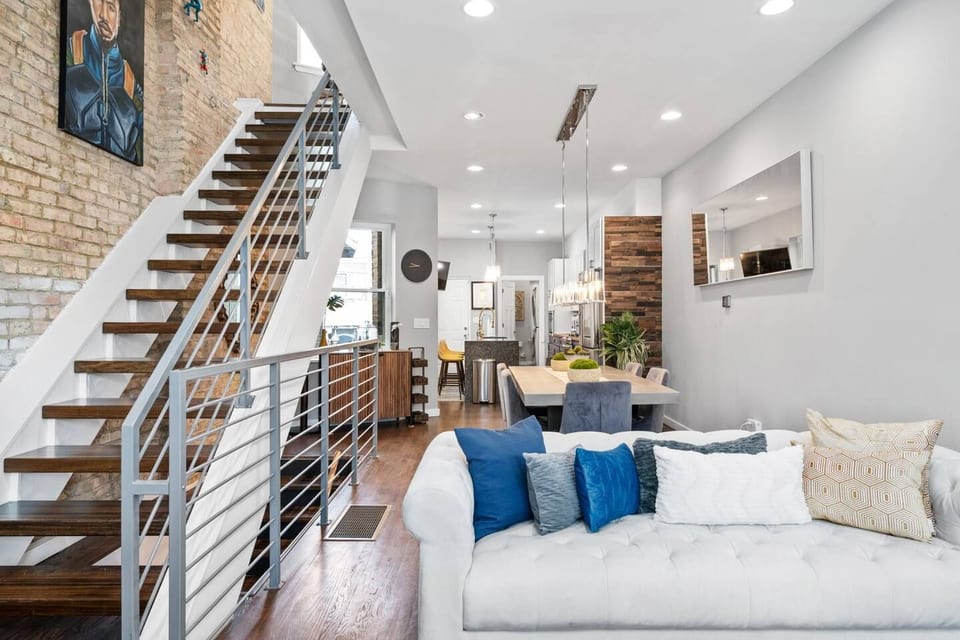 Step into serenity at our welcoming retreat. Follow detailed check-in directions to unlock the smart lock for secure access. Relax in the cozy living room with a 30" Smart TV and a collection of board games. Outside, unwind in the serene backyard.
