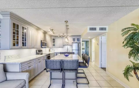 Atlantis 410 Oceanfront