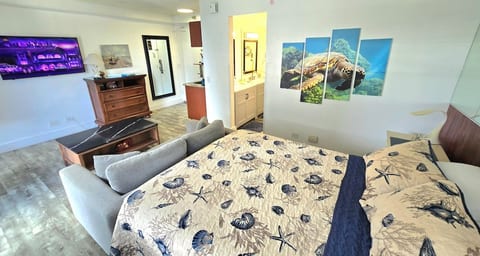 Wonderful, Updated, Waikiki Condo at Aloha Surf! image 2