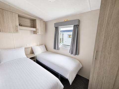 The Retreat at Lido Beach
