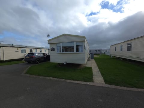 The Retreat Horizon - Marine Holiday Park Rhyl.