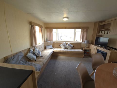 The Retreat Horizon - Marine Holiday Park Rhyl.