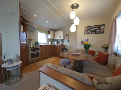 The Retreat Empress | Pet-Friendly | Prestatyn