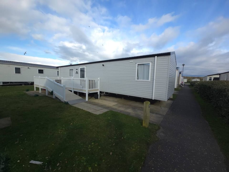 The Retreat Haven - Wheelchair-Friendly Caravan - Prestatyn