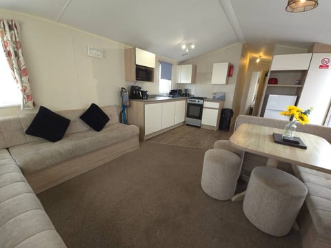 The Retreat Mistral | Towyn Bay Rhyl (No Pets)