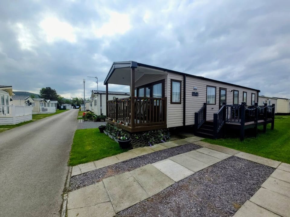 The Retreat Coastline Lido Beach Prestatyn - Prestatyn