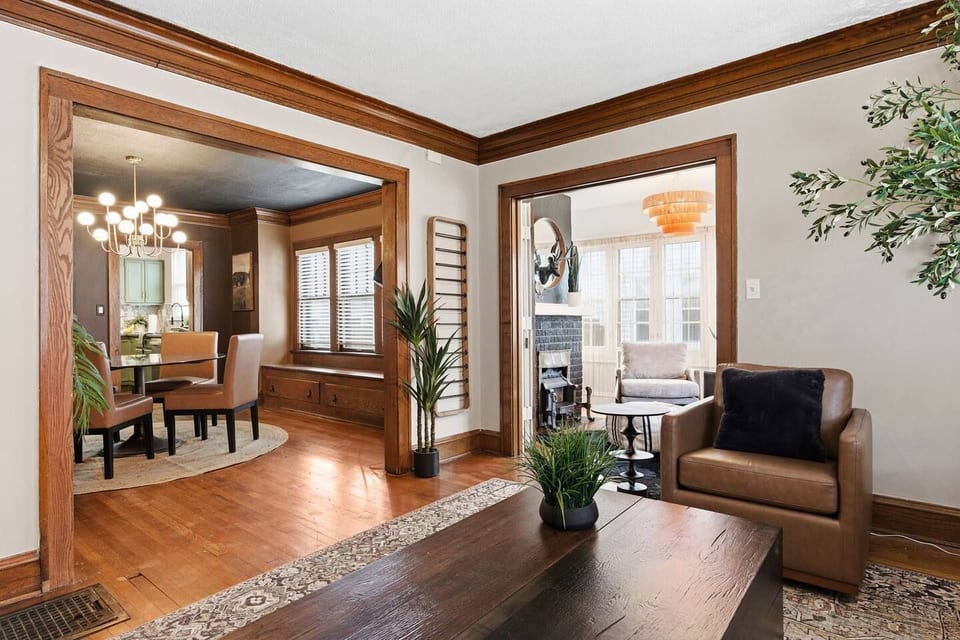 Modern Lake Erie Retreat | Off Street Parking - Cleveland
