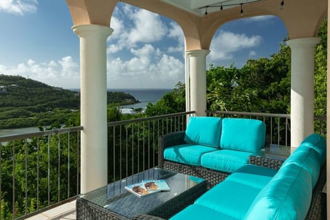 Overlooking Chocolate Hole