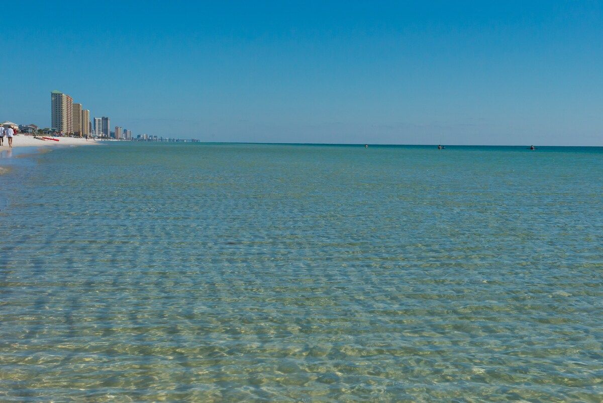 Beautiful Gulf of Mexico only a 5 minute walk away