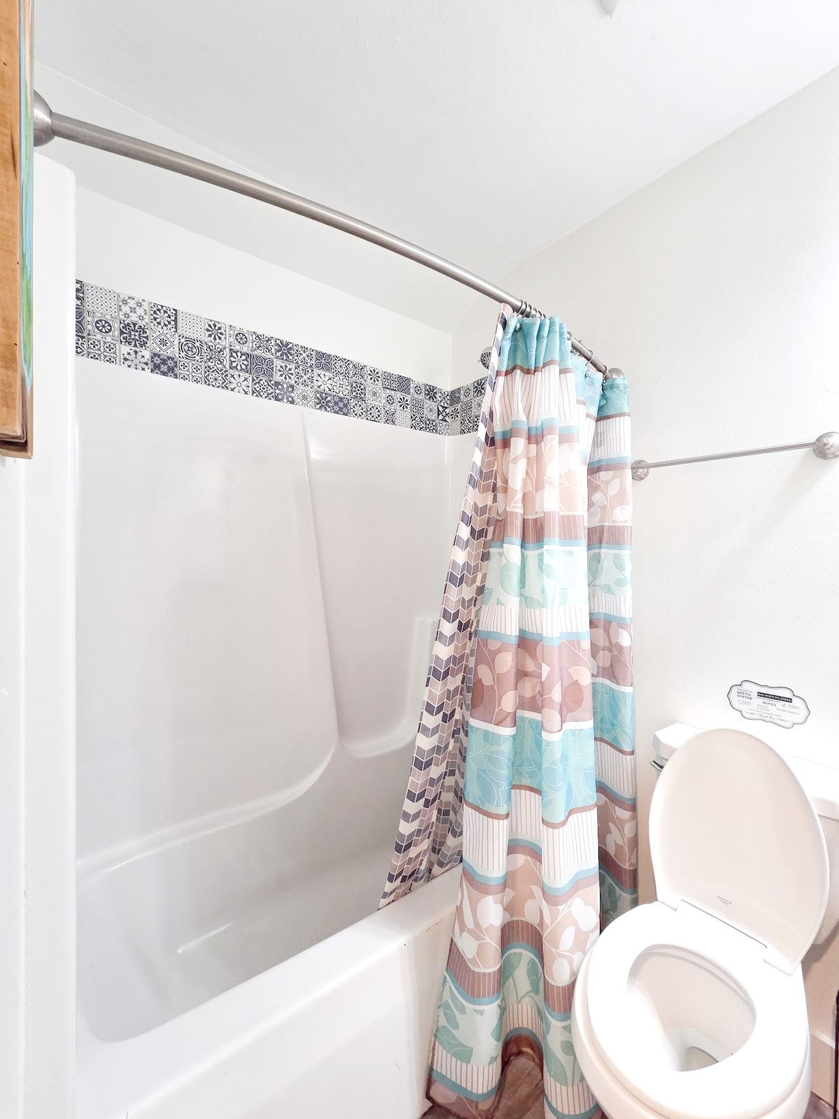 3rd Bathroom w/ Shower Tub Combo, Full size Vanity, and toilet.