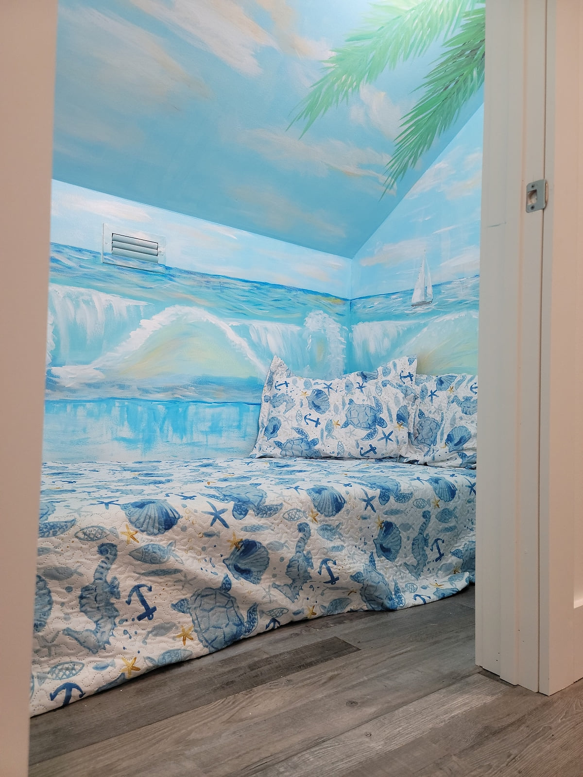 2nd Floor Kids Small Bedroom w/ twin size memory foam mattress low to the floor for those small children. Room has a 45" Samsung Smart TV.