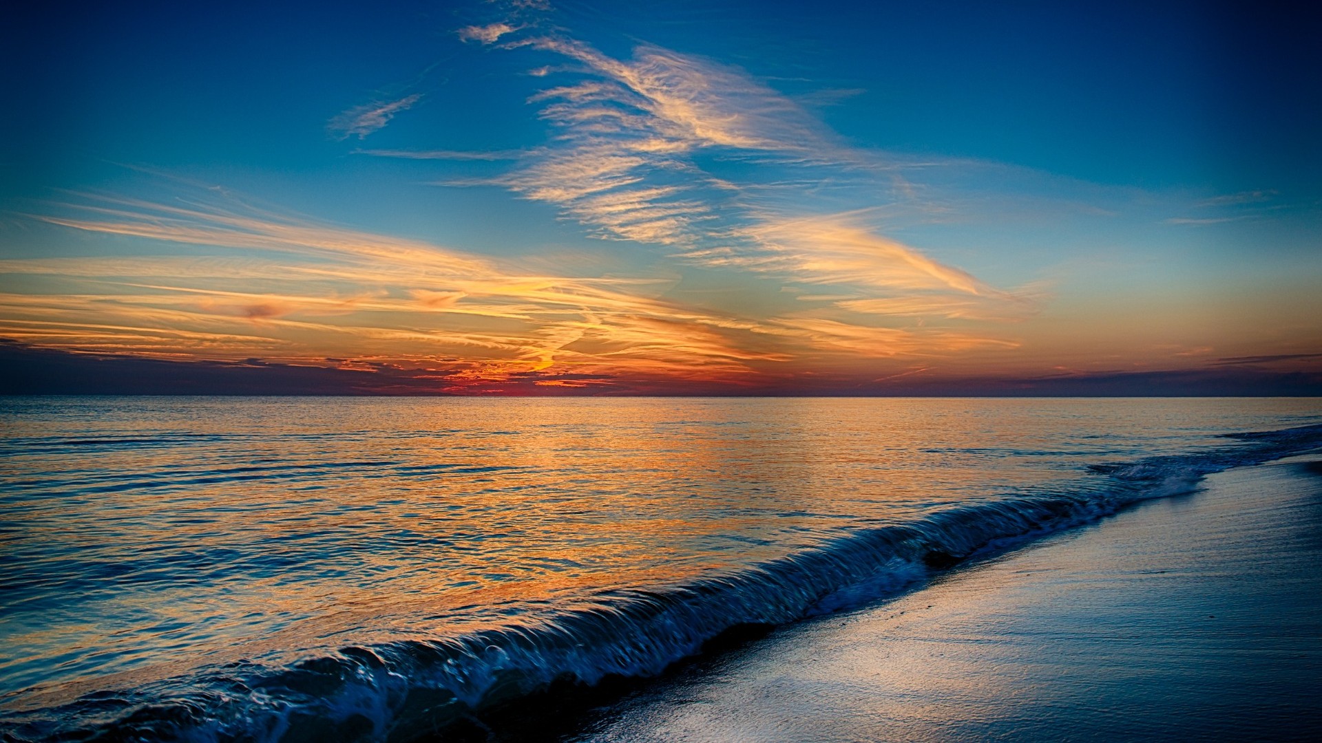 Sand Dollar Home w/Pool is a 5 minute walk to the Gulf of Mexico Coastal Elegance Villa & Pool / Sleeps 18
