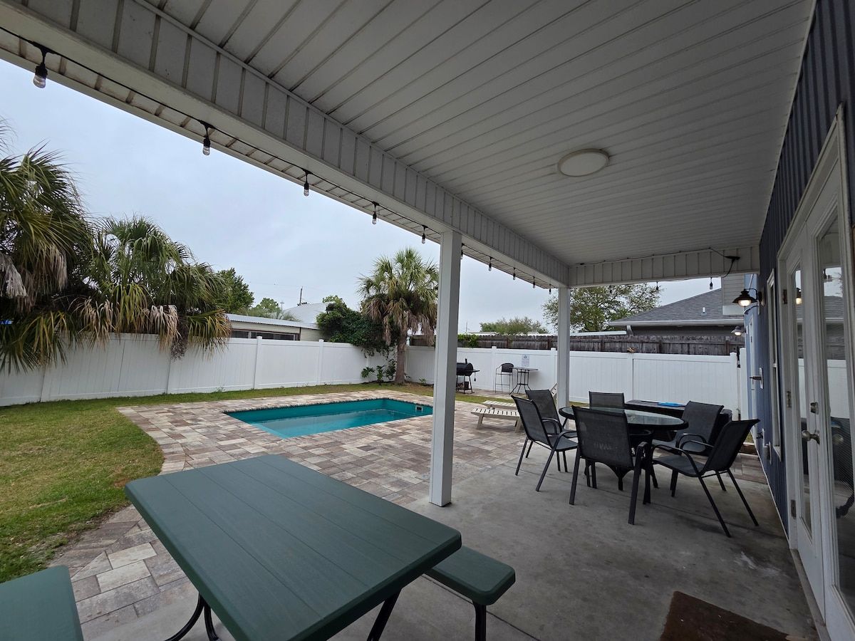Coastal Elegance Villa & Pool /Sleeps 18 image 69