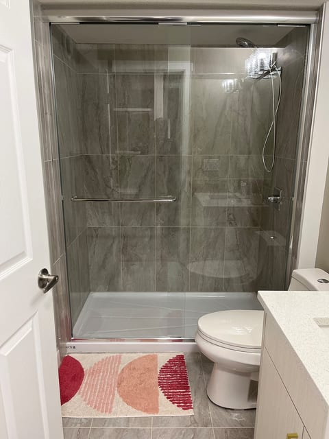 2 bedroom basement suite with full kitchen