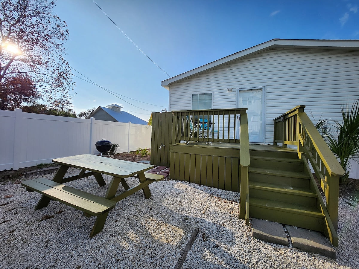 Outside Picnic Table - Surfboard Shower - Charcoal Grill - Wooden deck w/chairs