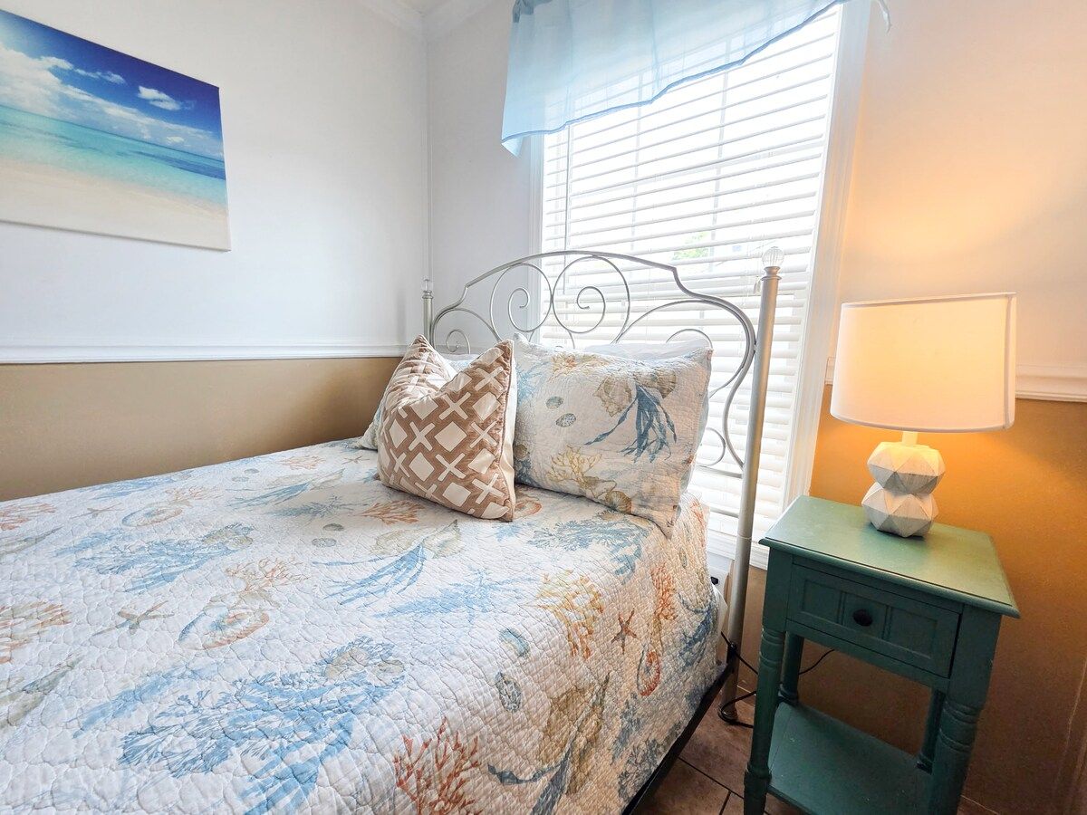 Bedroom 3 w/ Full Size Bed and Smart TV