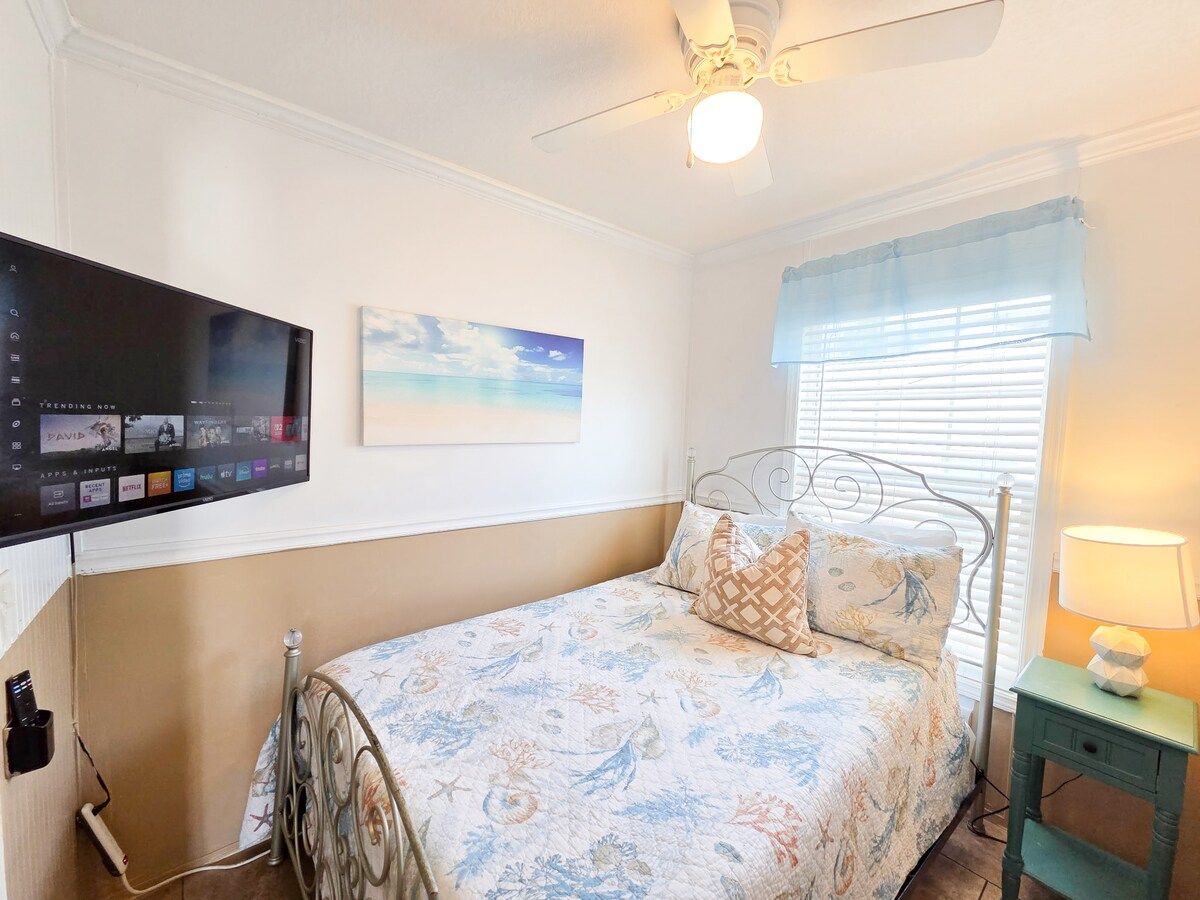 Bedroom 3 w/ Full Size Bed and Smart TV