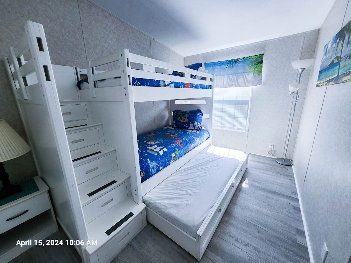 3rd Bedroom sleeps 3...Bunk beds with trunnel - Very safe walk up stairs for kids. (No TV)