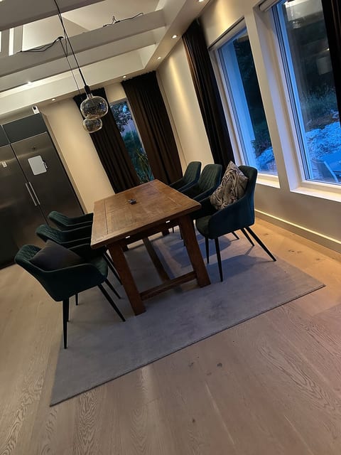 Modern, stylish exclusive villa near Stockholm image 5