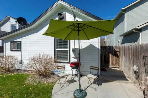 Outside patio, completely fenced in back yard