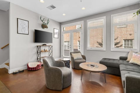 Spacious Living Room with Smart TV, Amazing light