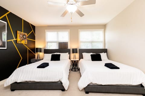 Second Bedroom with 2 Queen Beds and Smart TV