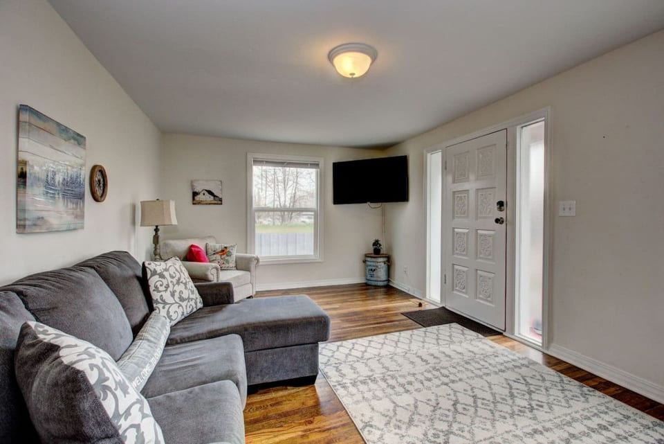 Radiant living room and smart tv