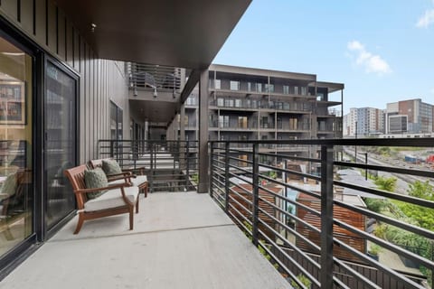 Balcony with seating