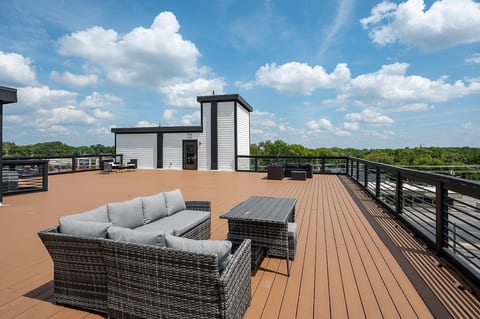 Shared Rooftop Balcony with Elevator
